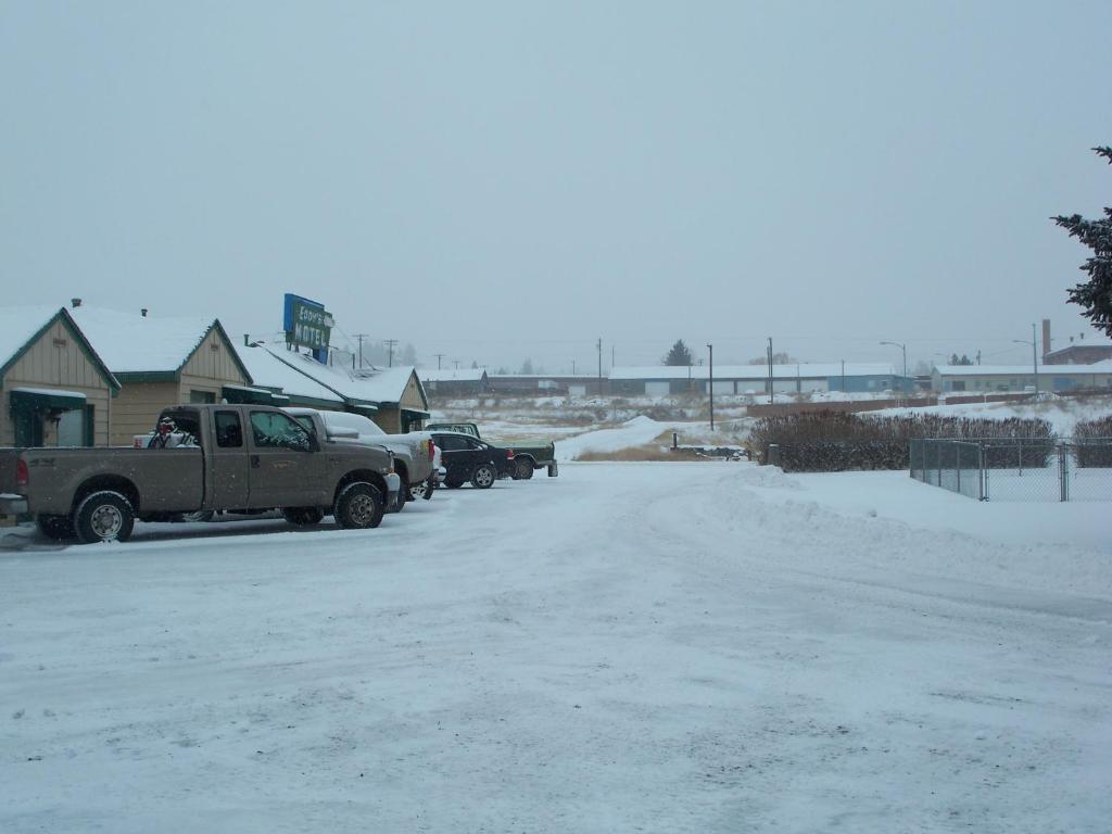 Eddy'S Motel Butte Eksteriør bilde